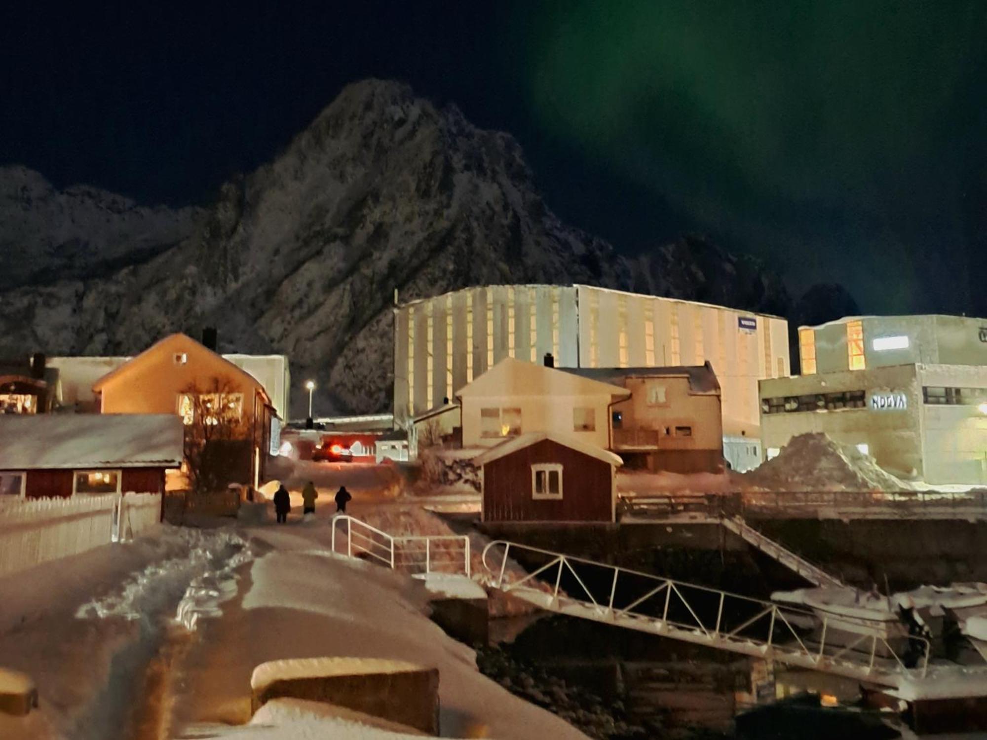 Appartement Kule Gule Huset à Svolvær Extérieur photo